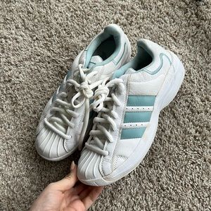 Adidas Women’s golf shoes